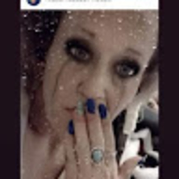 Meet your Posher, Nicole - Picture 1 of 1